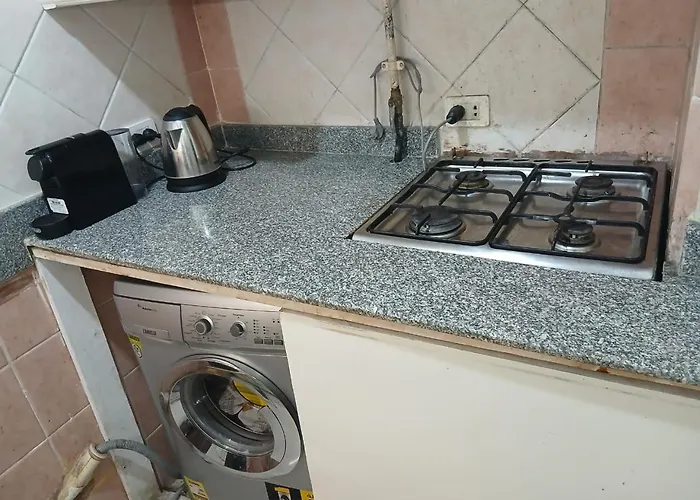 عرابيا امام بيروت بجوار سوبر ماركت الخضري * Hurghada