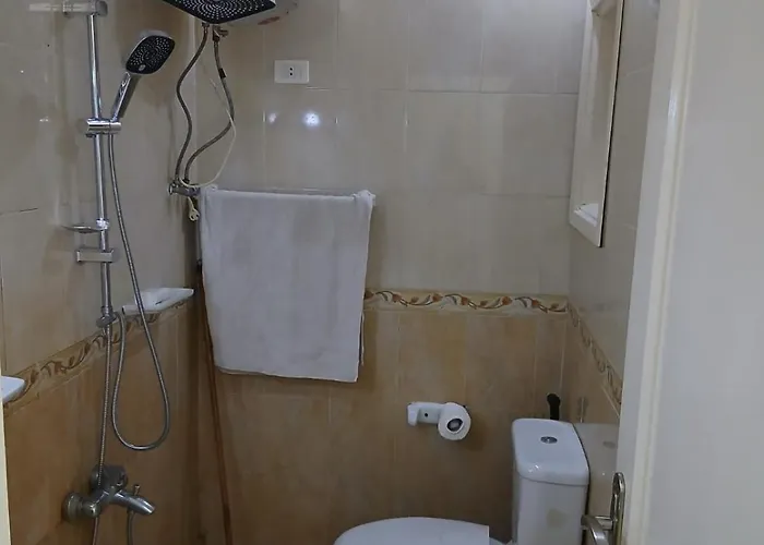 Apartment عرابيا امام بيروت بجوار سوبر ماركت الخضري Hurghada
