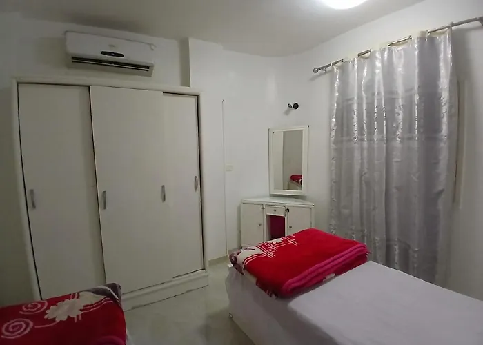 عرابيا امام بيروت بجوار سوبر ماركت الخضري Apartment Hurghada